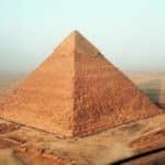 pyramide-construction