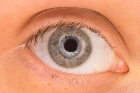 Non, les yeux verts ne sont pas les plus rares ! Voici la couleur la ...