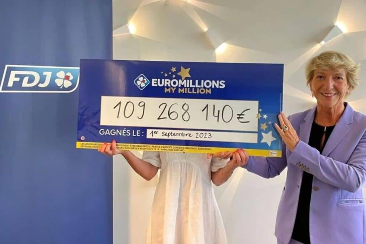 Breton Woman Wins Jackpot After Layoff: An Incredible Twist of Fate!
